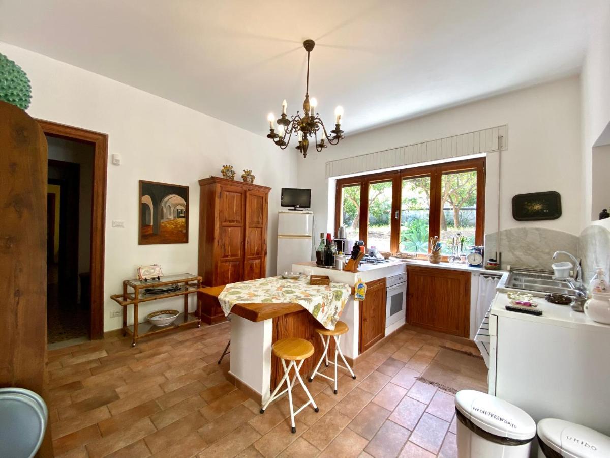 Villa Tana Pacenzia เชฟาลู ภายนอก รูปภาพ