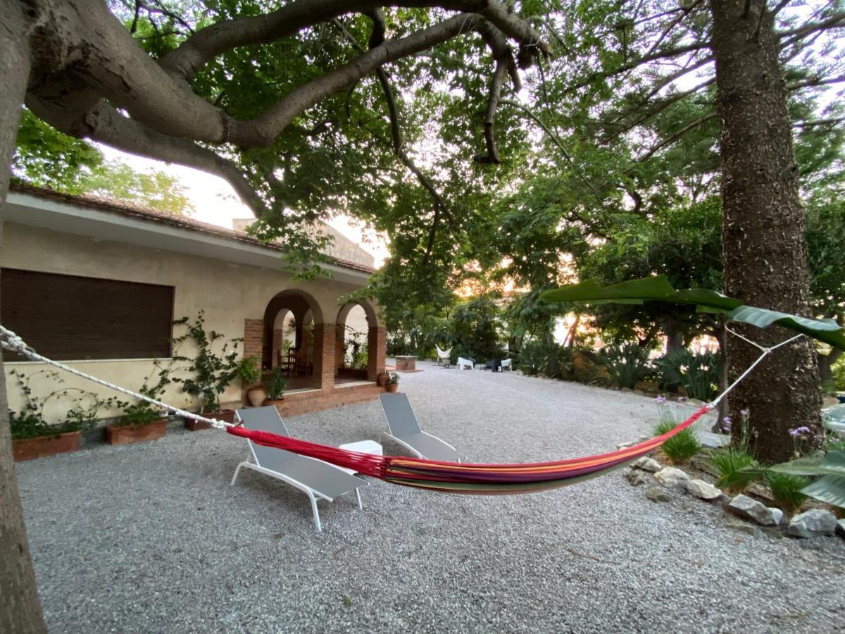 Villa Tana Pacenzia เชฟาลู ภายนอก รูปภาพ